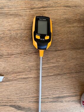 4 In 1 Soil Tester, Soil pH, Soil Moisture Content, Soil Temperature, Sunlight